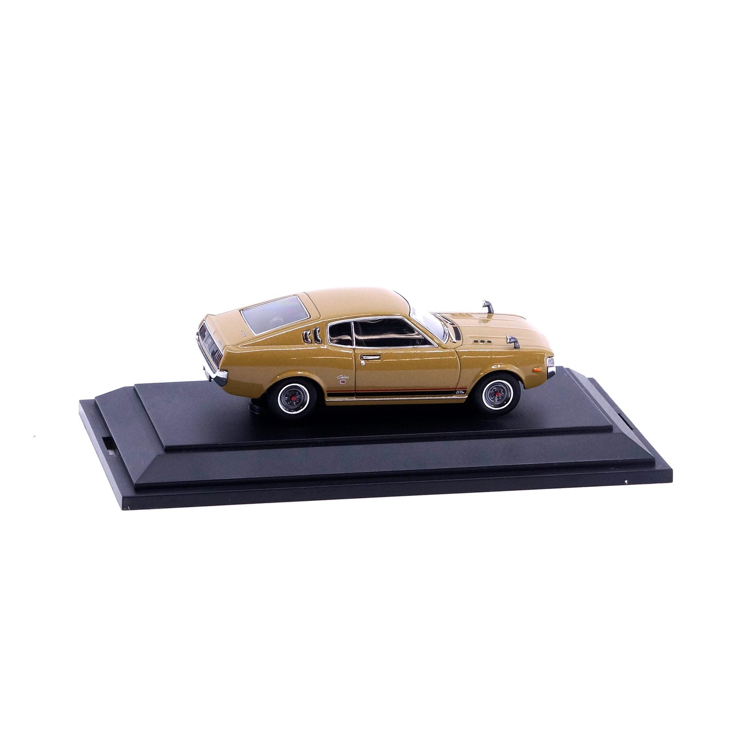 1/43 TOYOTA CELICA LIFT BACK 2000 GT (GOLD)