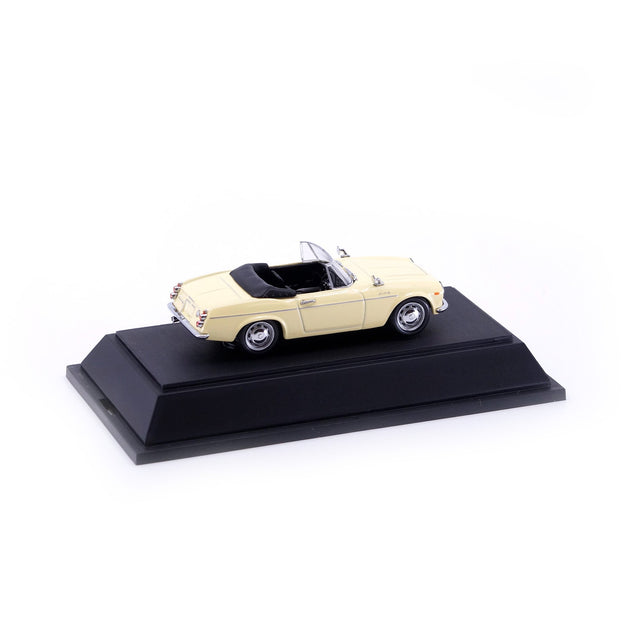 1/43 DATSUN FAIRLADY SP 1600 (IVORY)