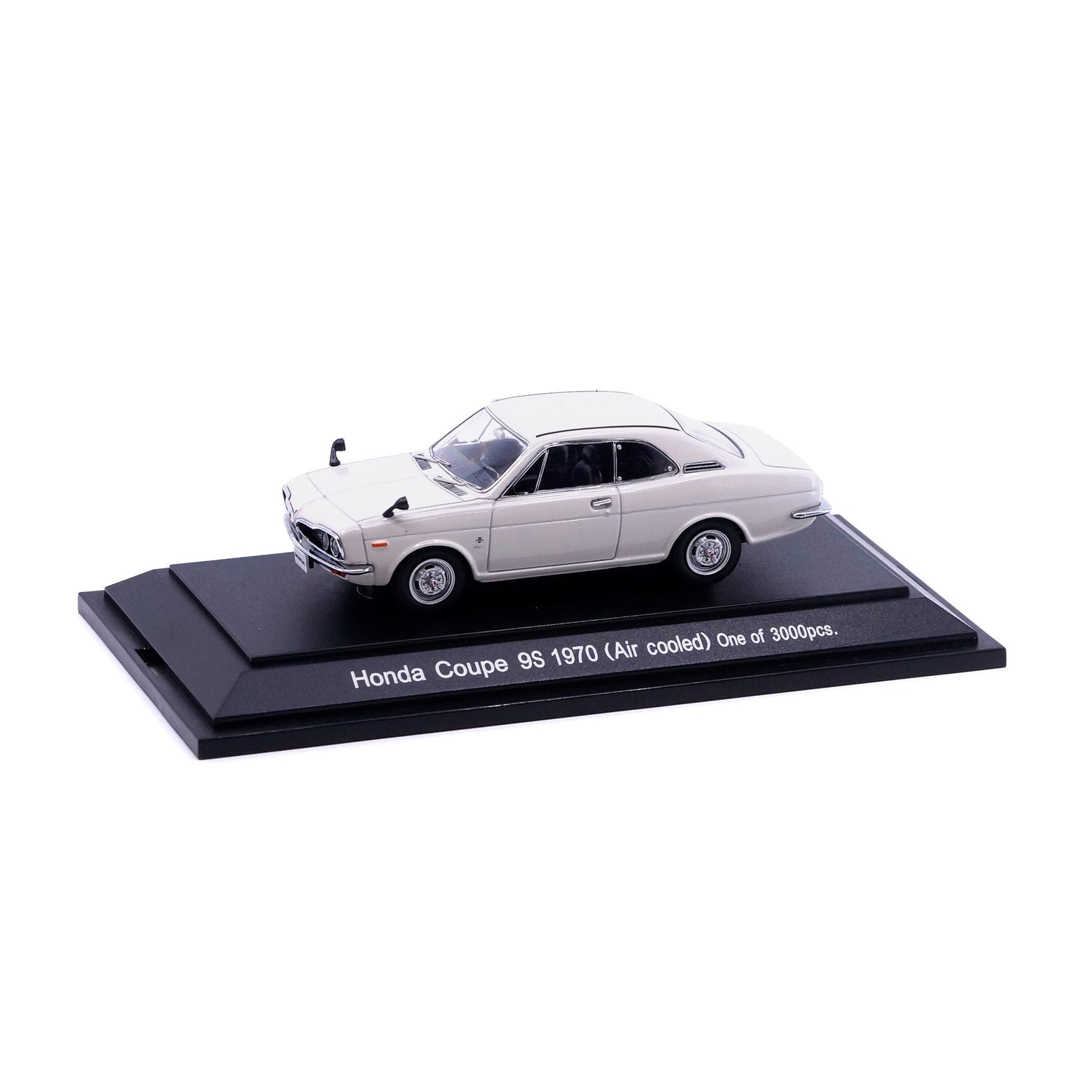 1/43 Honda Coupe 9S 1970 (Air Cooled) (WHITE)