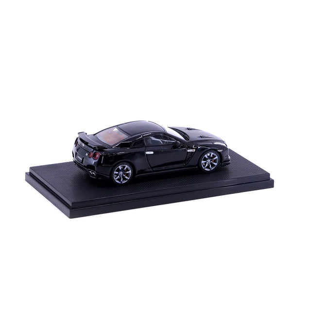 1/43 NISSAN GT-R (SUPER BLACK)