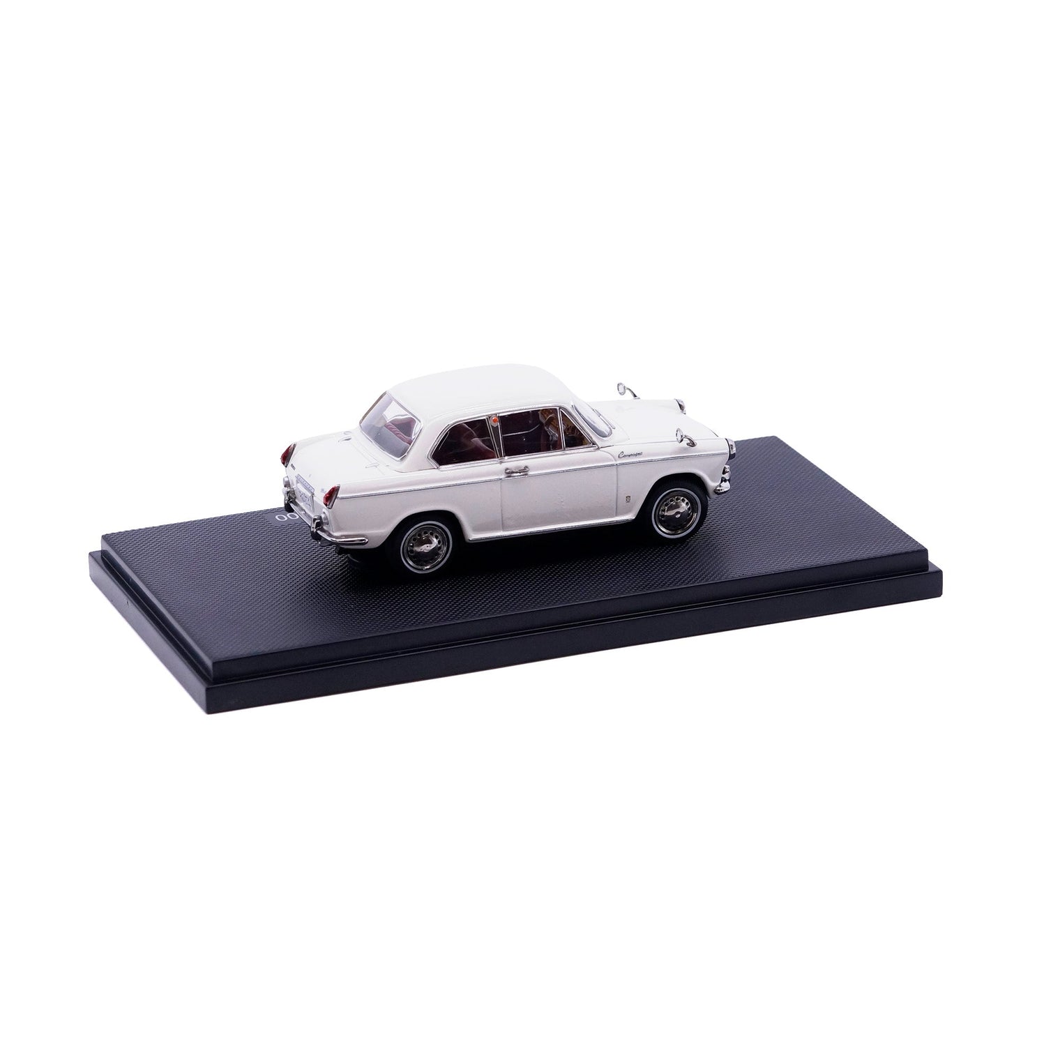 1/43 DAIHATSU COMPAGNO BERLINA 800 (WHITE)