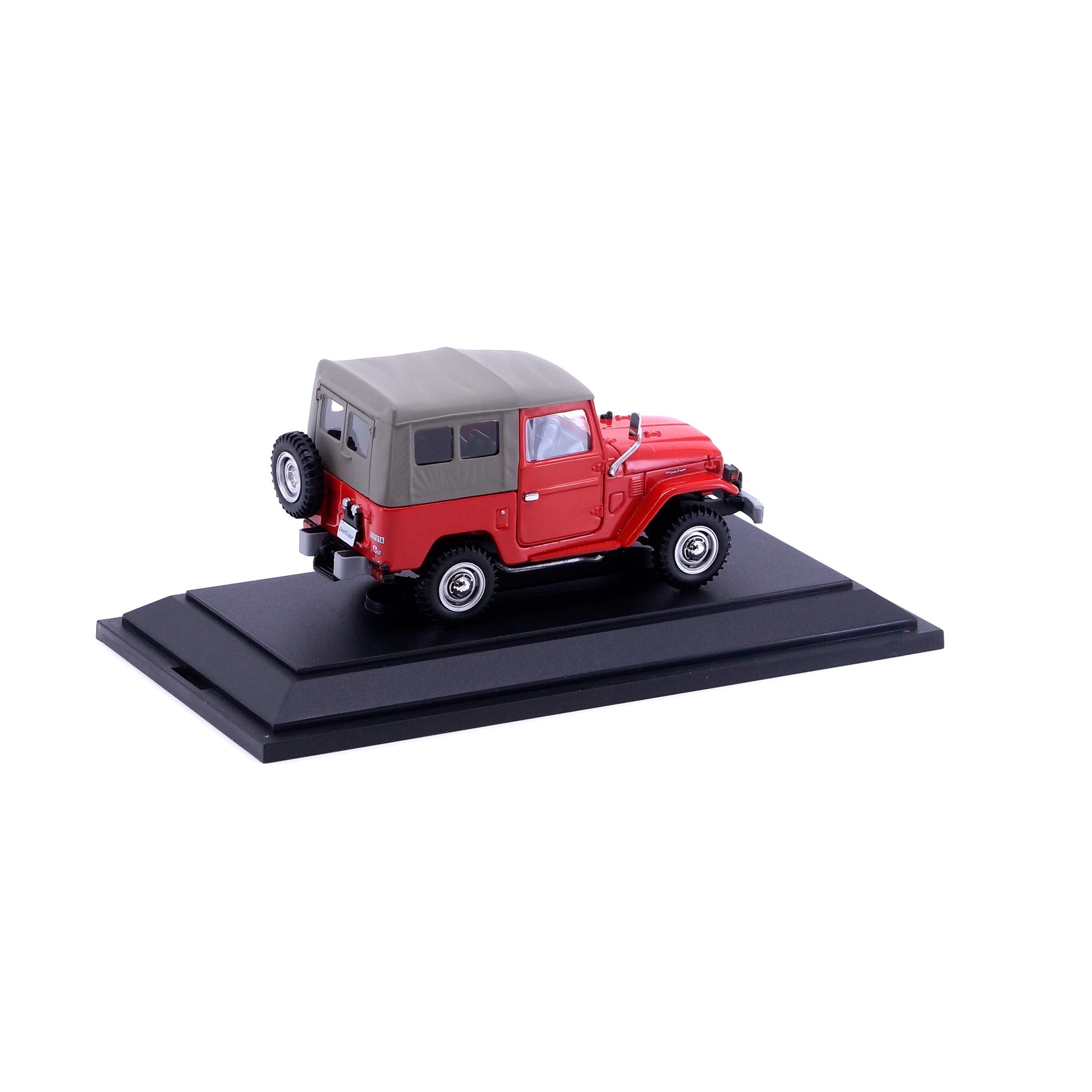1/43 TOYOTA LAND CRUISER BJ 40 (RED) – EBBRO