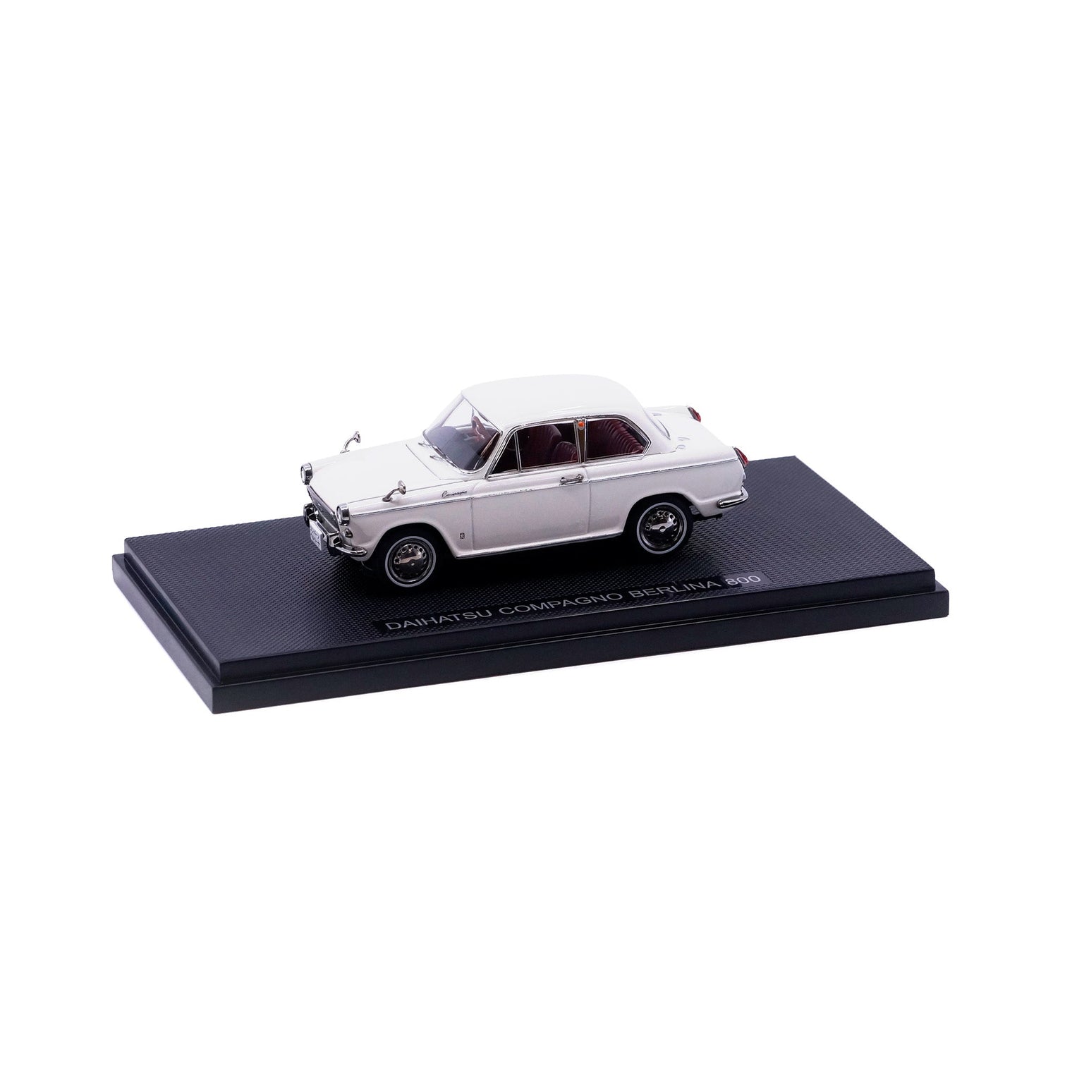 1/43 DAIHATSU COMPAGNO BERLINA 800 (WHITE)