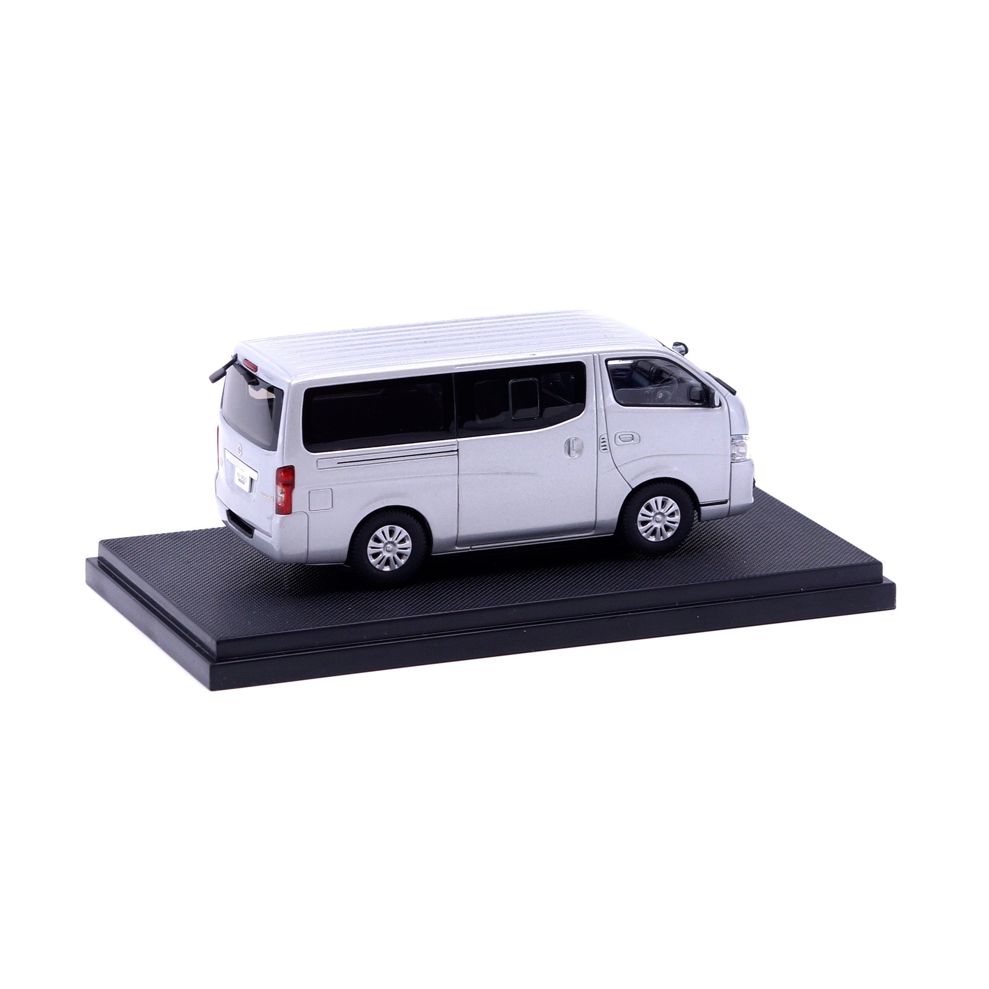 1/43 NISSAN NV350 CARAVAN (SILVER) – EBBRO