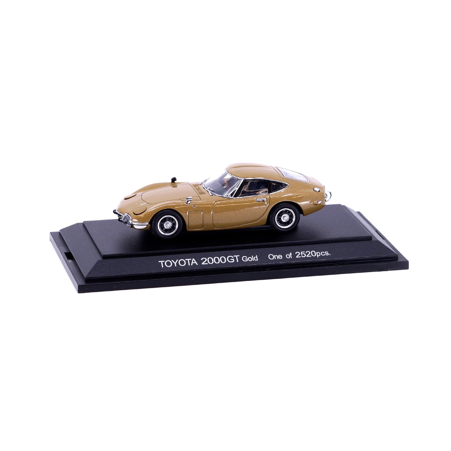 1/43 TOYOTA 2000 GT (GOLD)
