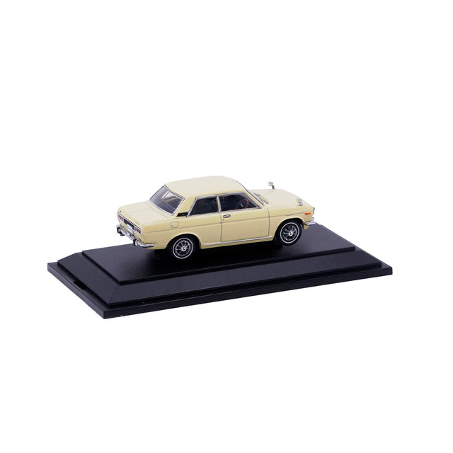 1/43 NISSAN BLUEBIRD 2 DOOR (LIGHT YELLOW)